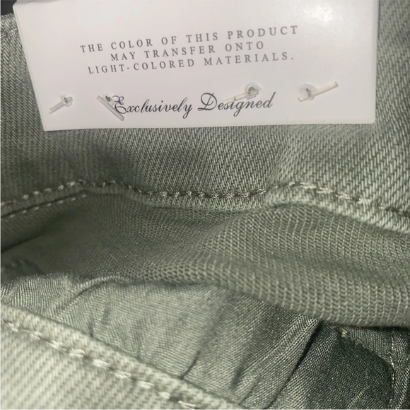 NWT Judy Blue Mid Rise Sage Green Skinny Capri Sage Size: 15/32 Boutique Fall 💚 - Picture 10 of 14